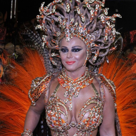 A atriz ainda confessou quando consegue relaxar: 'Depois que abre o portão e começa'