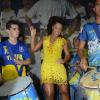 Juliana Alves samba à frente da bateria da Unidos da Tijuca
