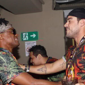 Joaquim Lopes se encontrou com Toni Garrido em camarote de cervejaria