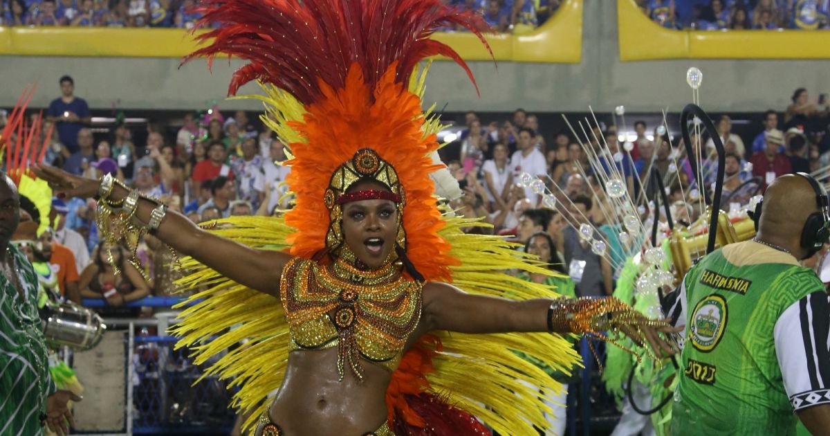 Cris Vianna Se Emocionou Ao Fazer Seu último Desfile Pela Imperatriz Leopoldinense Mas Luiza 