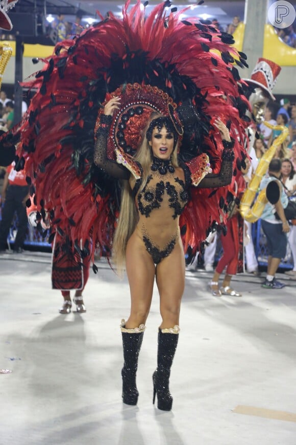 Há 5 anos desfilando na Sapucaí, Nicole Bahls, atual musa da Vila Isabel se diz preparada para subir de posto no Carnaval carioca