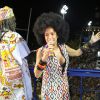 Daniela Mercury, de peruca, agitou o público no Carnaval de Salvador nesta segunda-feira, 27 de fevereiro de 2017