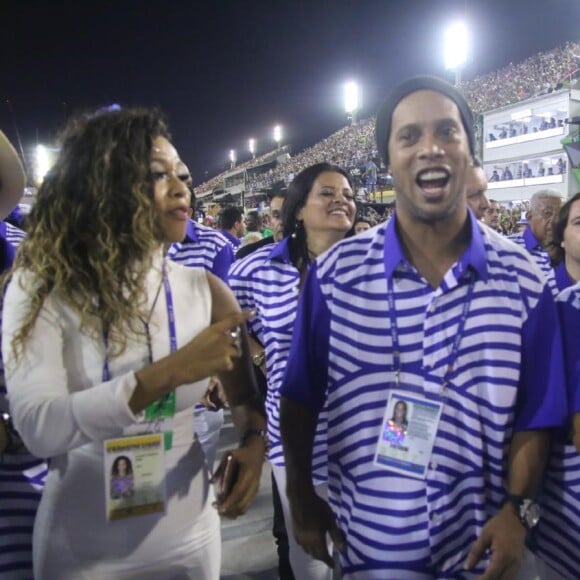 Em 2011,  Ronaldinho e Juliana chegaram a usar alianças, mas o namoro chegou ao fim dois meses depois