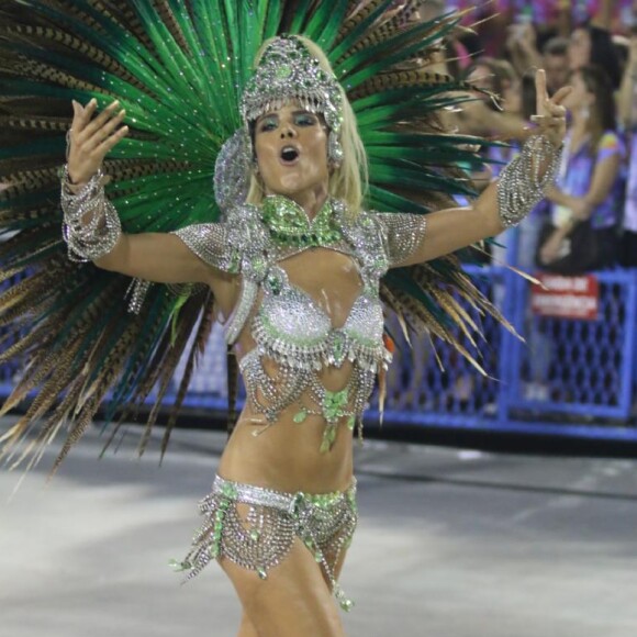 Wanessa Camargo desfilou como destaque da Mocidade Independente de Padre Miguel, em fevereiro de 2017