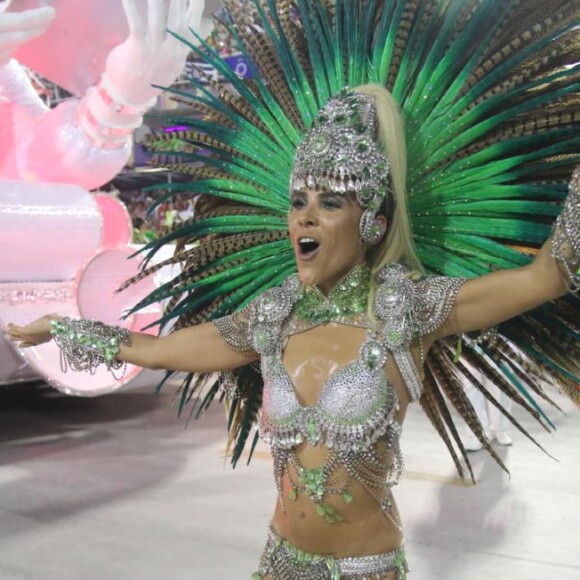 Wanessa Camargo desfilou como destaque da Mocidade Independente de Padre Miguel, em fevereiro de 2017