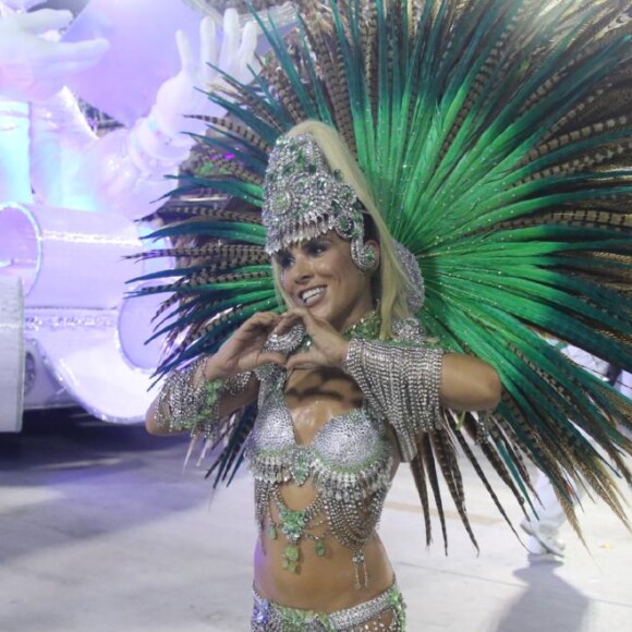 Wanessa Camargo desfilou como destaque da Mocidade Independente de Padre Miguel, em fevereiro de 2017