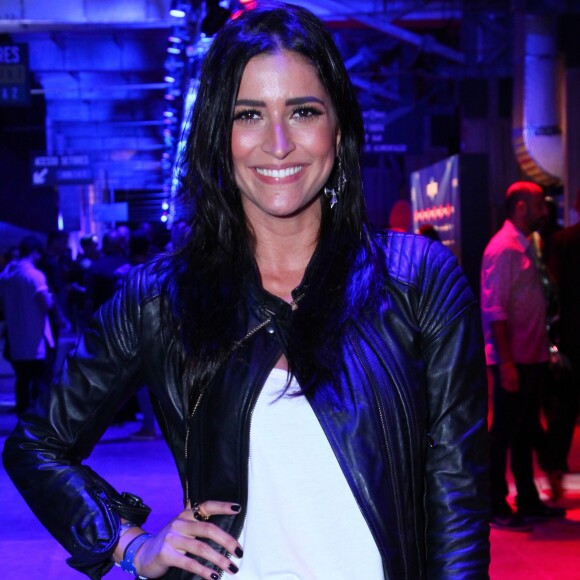 Na Sapucaí, Maria Joana criticou o jeito de Bruno Gagliasso em cena