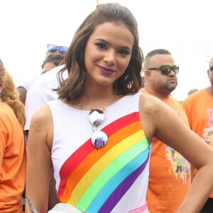 A atriz está no Caribe com Tatá Werneck e Paulo Gustavo curtindo os dias de folga