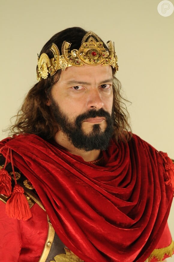 Nabucodonosor (Heitor Martinez) é o cruel rei da Babilônia, na novela 'O Rico e Lázaro'