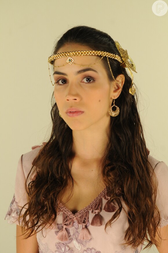 Kassaia (Pérola Faria) é a filha ingênua de Nabucodonosor (Heitor Martinez), na novela 'O Rico e Lázaro'