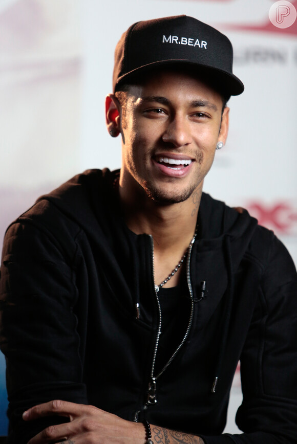 Neymar deixou a namorada, Bruna Marquezine, orgulhosa após jogo do Barcelona contra o Paris Saint-German