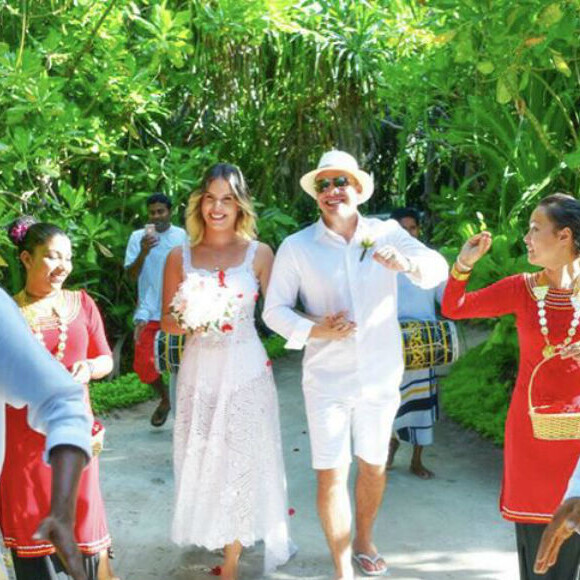Wesley Safadão e Thyane Dantas renovaram os votos de casamento nas Ilhas Maldivas, onde estão curtindo lua de mel