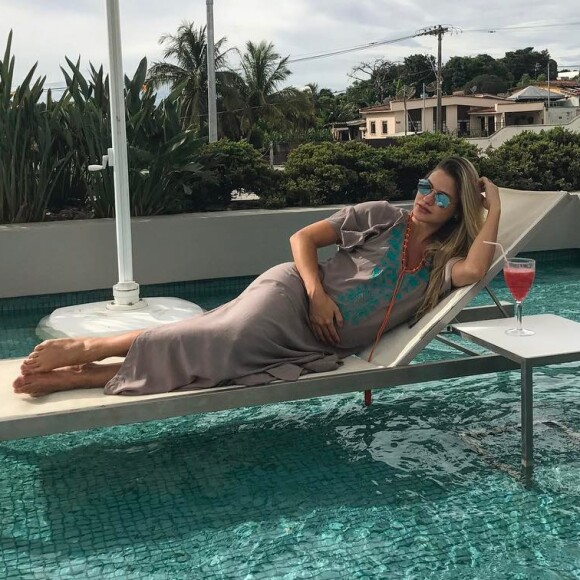 Andressa Suita está grávida do primeiro filho, fruto do seu casamento com Gusttavo Lima