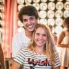 Malu Pizzatto, a Martinha, vive par romântico com Bruno Guedes, o Lucas, em 'Malhação: Pro Dia Nascer Feliz'