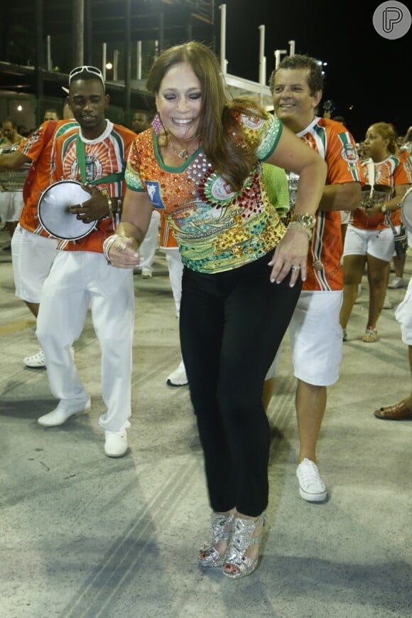 Susana Vieira samba no ensaio da Grande Rio, na Sapucaí, RJ, em 13 de janeiro de 2013