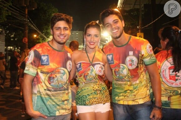Daniel Rocha, Monique Alfradique e Rodrigo Simas marcaram presença no ensaio da Grande Rio, na Sapucaí, RJ, em 13 de janeiro de 2013