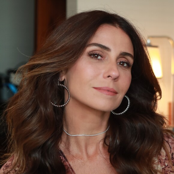 Para cuidar dos cabelos, Giovanna Antonelli faz tratamento à base de fogo que custa aproximadamente R$ 1 mil