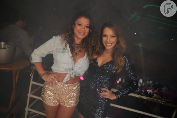 Renata Dominguez recebe amigos e familiares ao comemorar seus 37 anos