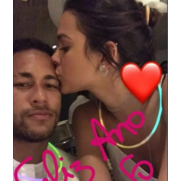 Bruna Marquezine pretende tirar período sabático e passar um tempo com Neymar na Espanha