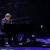 Elton John faz show da turnê "Follow The Yellow Brick Road", no HSBC Arena, no Rio de Janeiro, em 19 de fevereiro de 2014