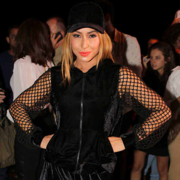 Sabrina Sato esteve na São Paulo Fashion Week na noite desta terça-feira, 14 de março de 2017