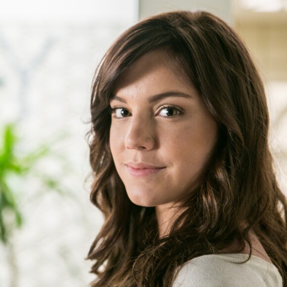 Marina (Alice Wegmann) lembra a Tiago (Humberto Carrão), na última semana da novela 'A Lei do Amor': ''Não foi a própria Letícia (Isabella Santoni) que disse pra você me assumir?'