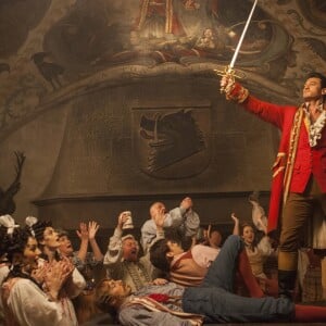 Gaston (Luke Evans) é o principal antagonista do filme