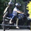 Sophie Charlotte foi fotografada passeando de moto com o marido, Daniel de Oliveira, nesta quinta-feira, 16 de março de 2017