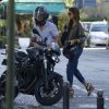 Sophie Charlotte passeou de moto com marido pela Barra da Tijuca, Zona Oeste do Rio