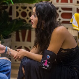 Marcos pediu um tempo à Emilly no 'BBB17' após DR dentro do confinamento