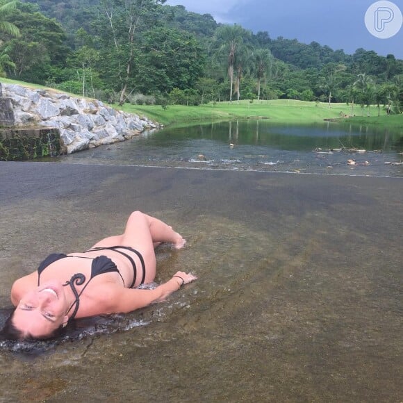 Giovanna Antonelli é dona de corpo sequinho, alvo de elogios nas redes sociais