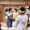 Mieko (Miwá Yanagizawa) se casa com Damasceno (Emilio Orciollo Netto) na mesma cerimônia que a filha, Yumi (Jacquelina Sato) se casa com Tiago (Macello Melo Jr.), no final da novela 'Sol Nascente'