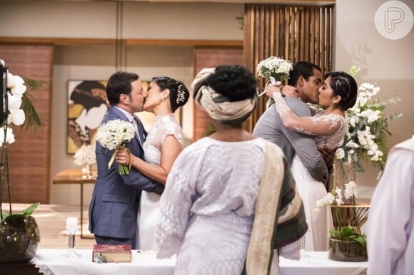 Mieko (Miwá Yanagizawa) se casa com Damasceno (Emilio Orciollo Netto) na mesma cerimônia que a filha, Yumi (Jacquelina Sato) se casa com Tiago (Macello Melo Jr.), no final da novela 'Sol Nascente'