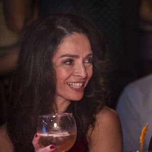 Loretta ( Claudia Ohana) e François (Ricardo Herriot) são mais um casal 'feliz para sempre' do final da novela 'Sol Nascente'