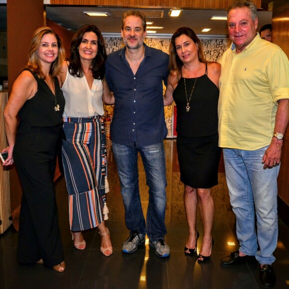 Fátima Bernardes encontrou Dan Stulbach após peça no Rio de Janeiro nesta sexta-feira, 17 de março de 2017