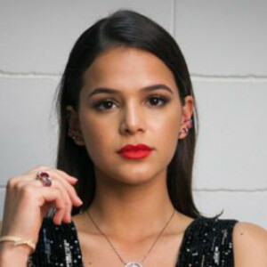 Bruna Marquezine, de 21 anos, pediu licença de um ano à Globo para estudar fora