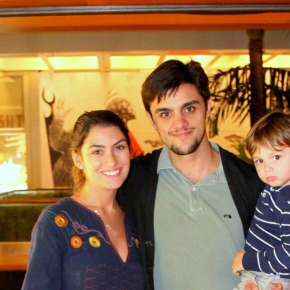 Felipe Simas e Mariana Uhlmann também são pais de Joaquim, de 2 anos