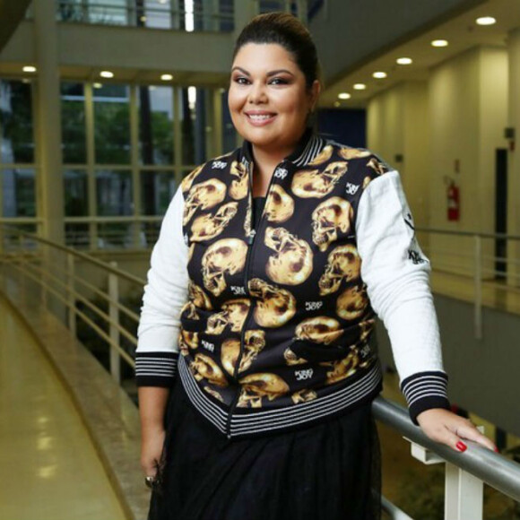 Fabiana Karla contou que fez aulas de culinária para estrelar a comédia