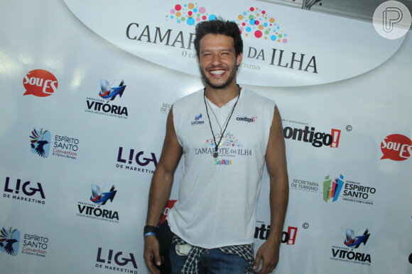 Fernando Rodrigues interpretou Virgílio, na novela 'Em Família' e tem aproveitado sucesso fora da telinha