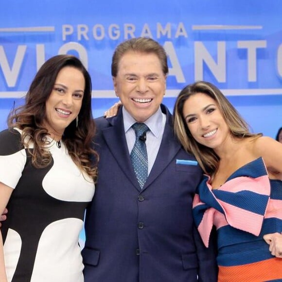 Silvio Santos confirmou que passou suas empresas para as filhas e brincou com as filhas Silvia e Patricia