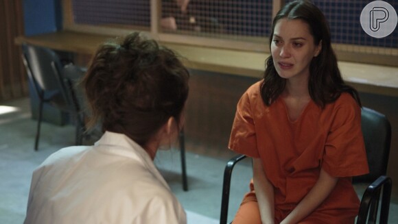 Após deixar a prisão, Júlia (Nathalia Dill) vai ter muitas decepções