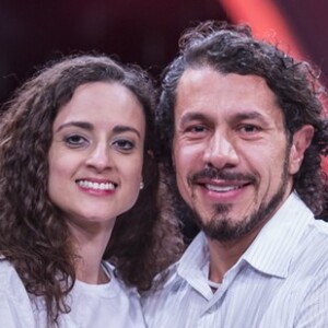 No 'BBB17', Rômulo deixa o programa e reencontra sua esposa, Ana