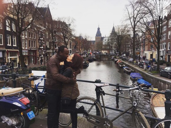 Fernanda Souza e Thiaguinho também curtiram passeios românticos em Amsterdã, na Holanda