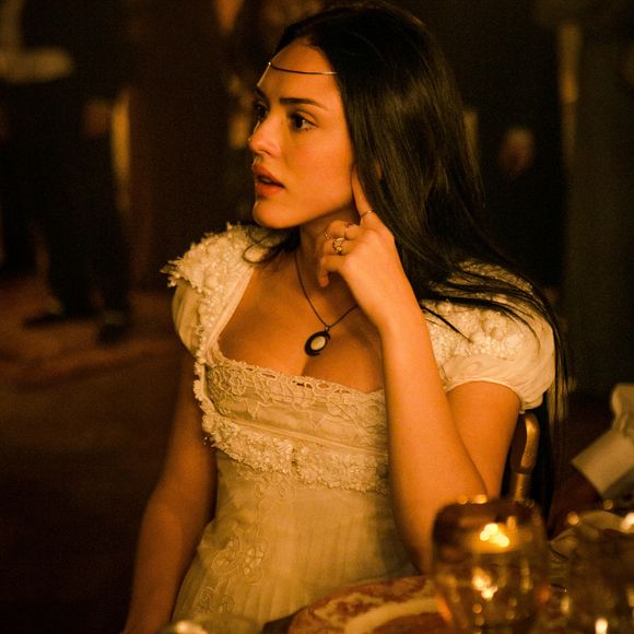 'De 'empreguete' à realeza. Isabelle roubando a cena com essa carinha de princesa', publicou no Twitter uma telespectadora da novela 'Novo Mundo'