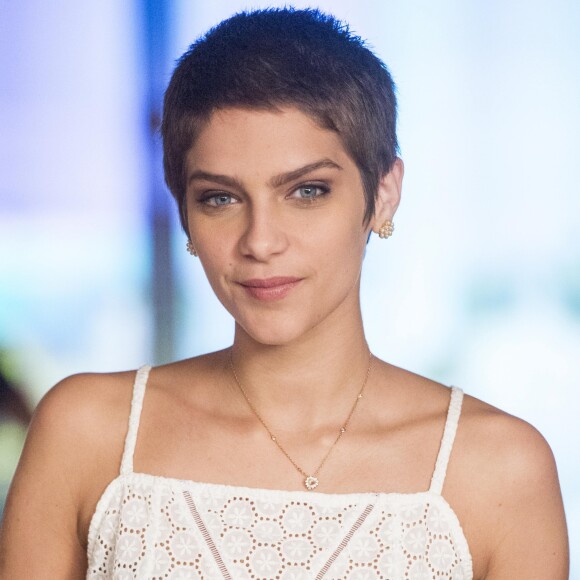 Isabella Santoni torce para que Letícia e Antônio (Pierre Baitelli) terminem juntos em 'A Lei do Amor'