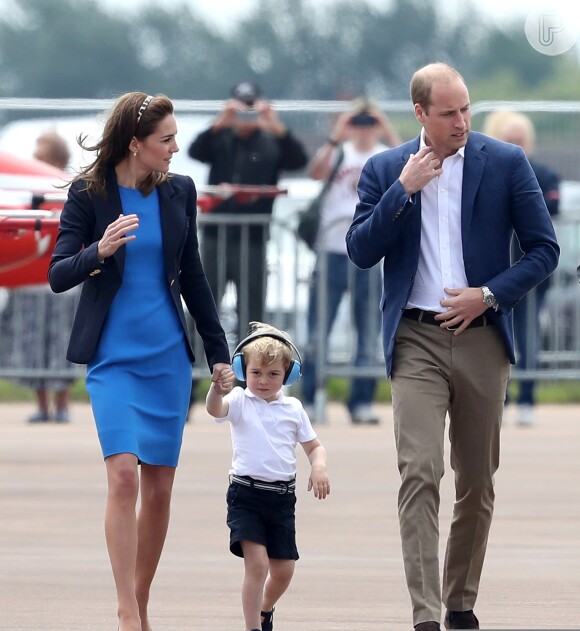 Príncipe George, filho de William e Kate Middleton, foi matriculado na Thoma's Battersea e vai voltar às aulas em setembro de 2017