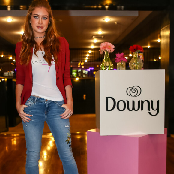 Marina Ruy Barbosa posa em bazar beneficente em hotel, em São Paulo