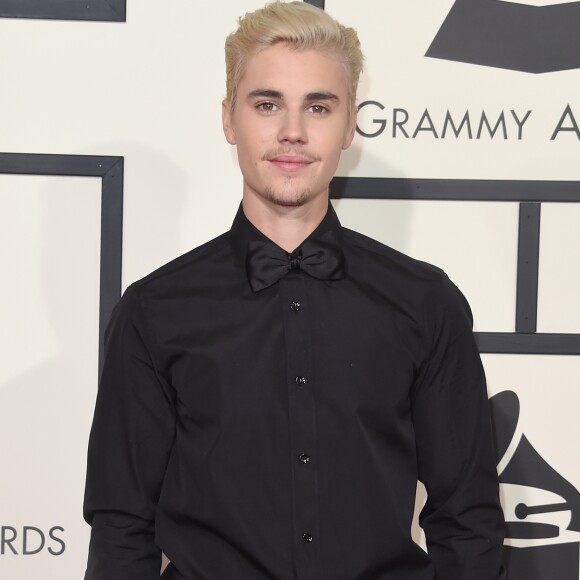 A equipe de Justin Bieber procurou mulheres em prostíbulos para festa do músico no Rio de Janeiro