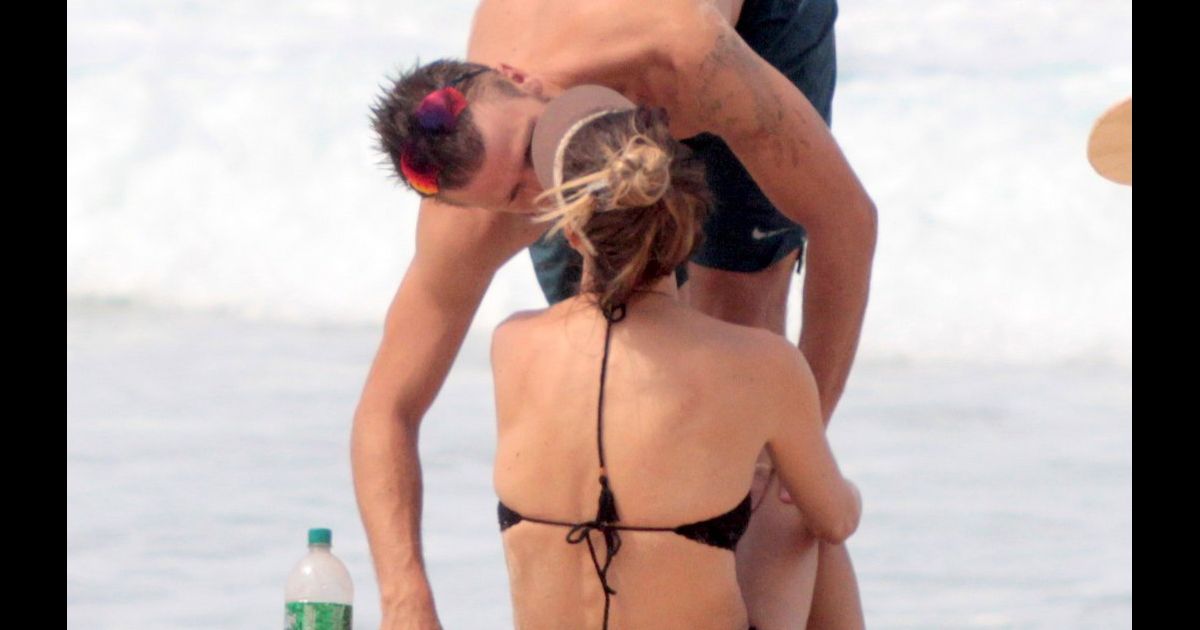 Fernanda Lima Esteve Na Praia Do Leblon Com O Mari