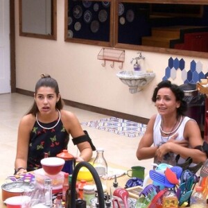 Marinalva e Vivian alertam Marcos por bolinho na cozinha